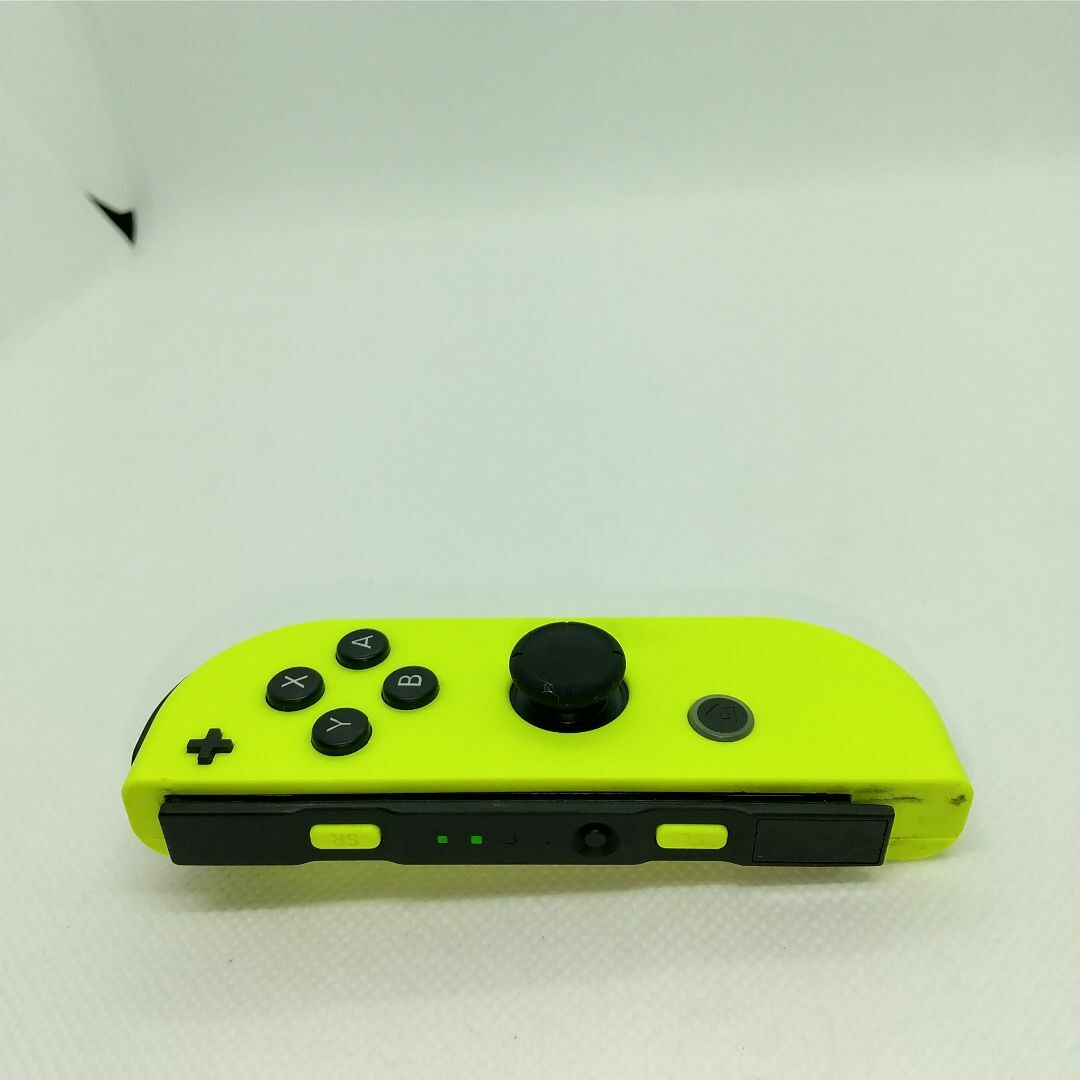 Nintendo Switch(ニンテンドースイッチ)の【大人気】⑧Switch ジョイコン　ネオンイエロー　右のみ(R) 任天堂純正品 エンタメ/ホビーのゲームソフト/ゲーム機本体(家庭用ゲーム機本体)の商品写真