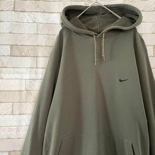 ナイキ(NIKE)のNIKE ナイキ パーカー プルオーバー 刺繍ロゴ 裏地パイル カーキ 2XL(パーカー)