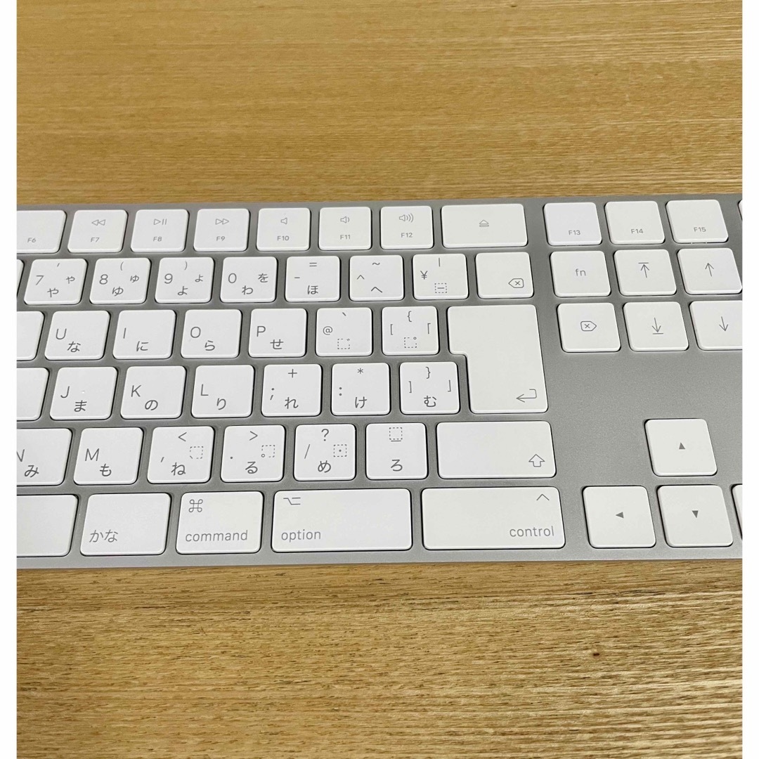 Apple(アップル)のMagic Keyboard A1843 (テンキー付き,JIS)  Apple スマホ/家電/カメラのPC/タブレット(PC周辺機器)の商品写真
