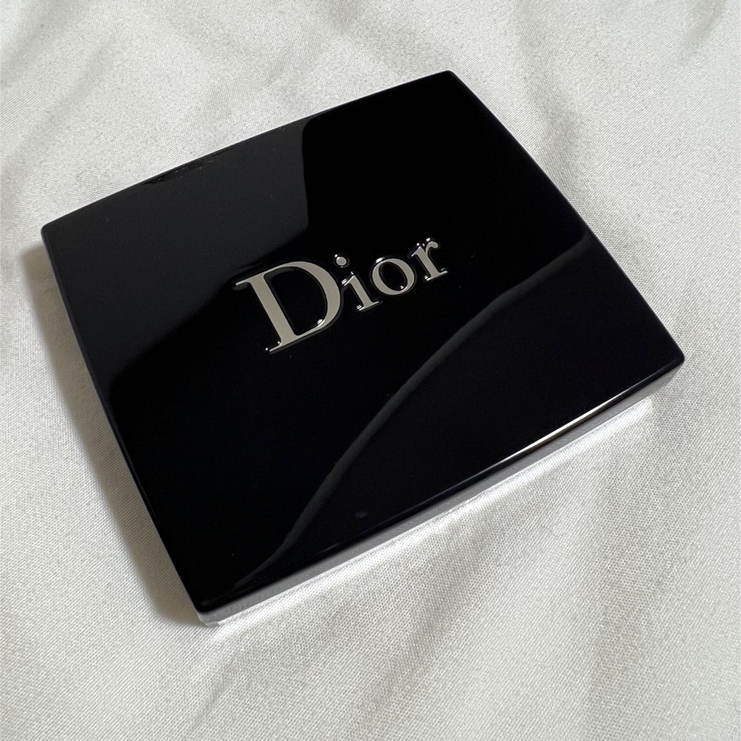 Dior(ディオール)のディオール　アイシャドウ コスメ/美容のベースメイク/化粧品(アイシャドウ)の商品写真