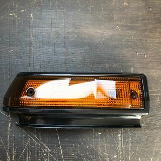 トヨタ(トヨタ)のトヨタ スプリンタートレノ AE86 サイドターンシグナルランプ レンズ 左(車種別パーツ)