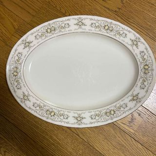 ノリタケ(Noritake)のノリタケ ボーンチャイナ 大皿 プレート 小花柄(食器)