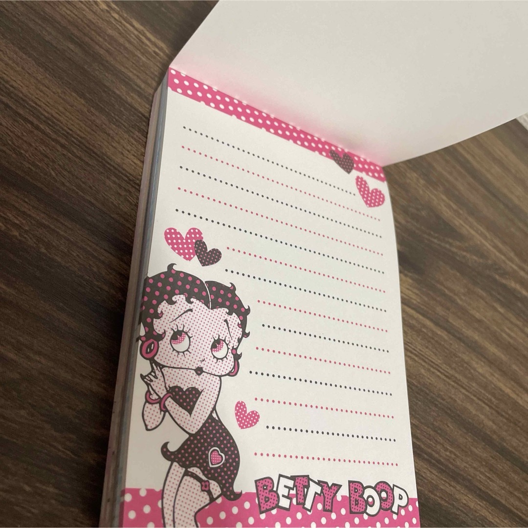 Betty Boop(ベティブープ)の平成レトロ ベティブープ メモ帳 インテリア/住まい/日用品の文房具(ノート/メモ帳/ふせん)の商品写真