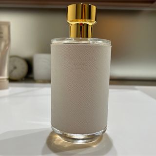 プラダ(PRADA)のPRADA プラダ　フェムEDP 100ml(香水(女性用))