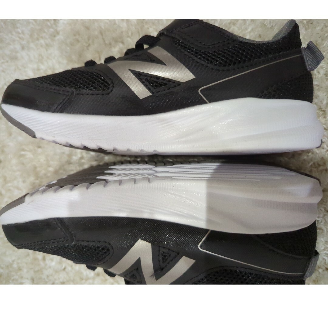 New Balance(ニューバランス)のNew Balance 570 キッズ 18.5cm キッズ/ベビー/マタニティのキッズ靴/シューズ(15cm~)(スニーカー)の商品写真