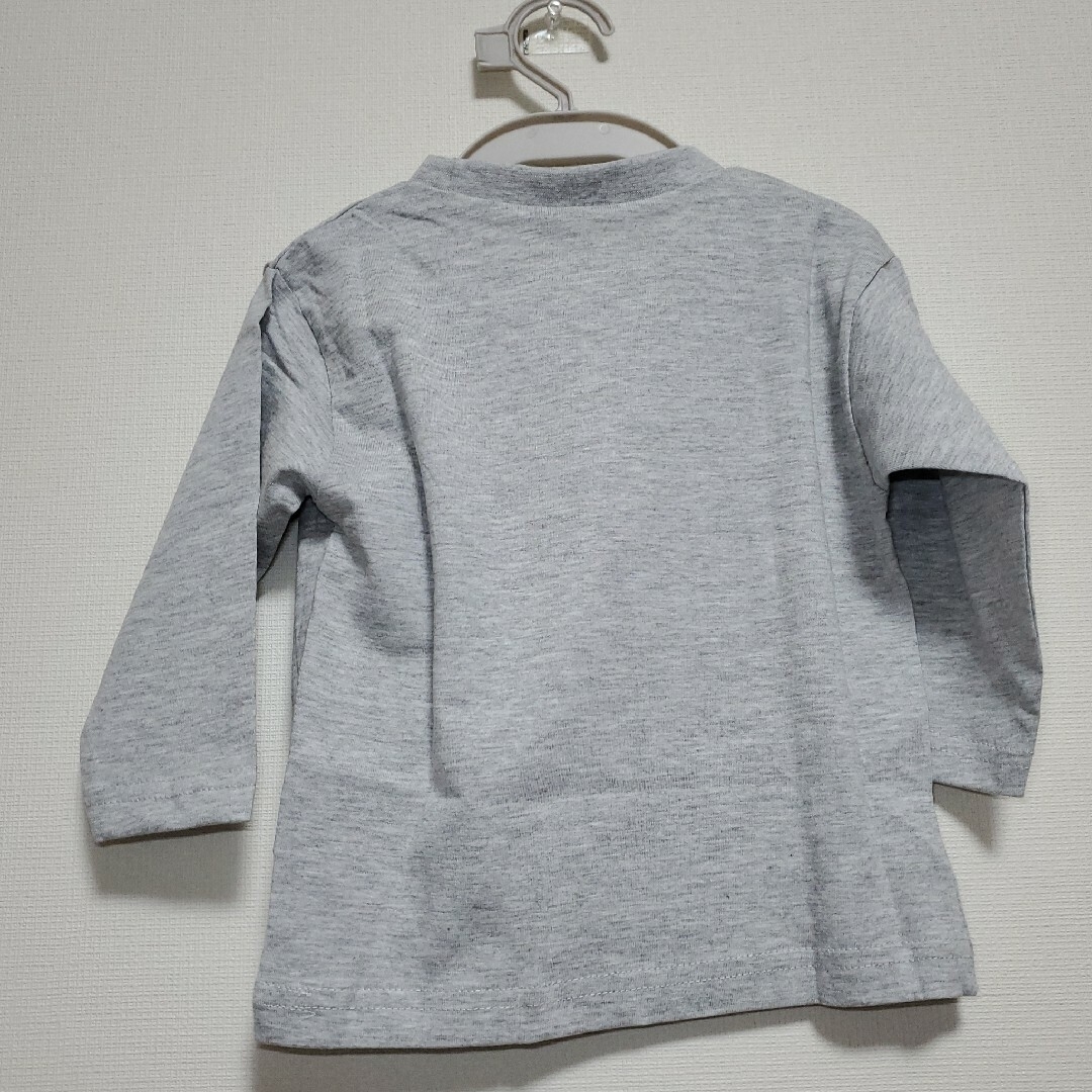 新品！ 80cm はたらくくるま 541502 ロングTシャツ グレー キッズ/ベビー/マタニティのベビー服(~85cm)(Ｔシャツ)の商品写真