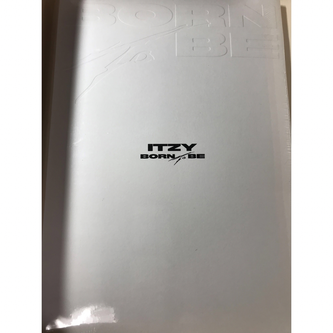 新品未開封 ITZY BORN TO BE Limited ver. エンタメ/ホビーのCD(K-POP/アジア)の商品写真