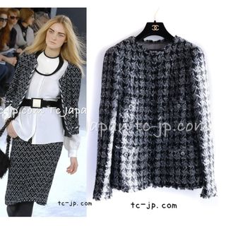 シャネル(CHANEL)のシャネル ジャケット CHANEL 貴重で珍しい! シャネル グレー ブラック 千鳥格子 ウール シルク ツイード ノーカラー コート 38 40(ノーカラージャケット)