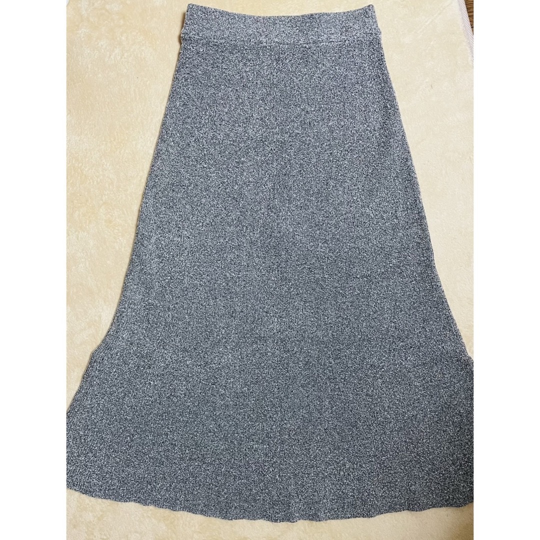 【新品未使用】ニットスカート　ロング　グレー レディースのスカート(ロングスカート)の商品写真
