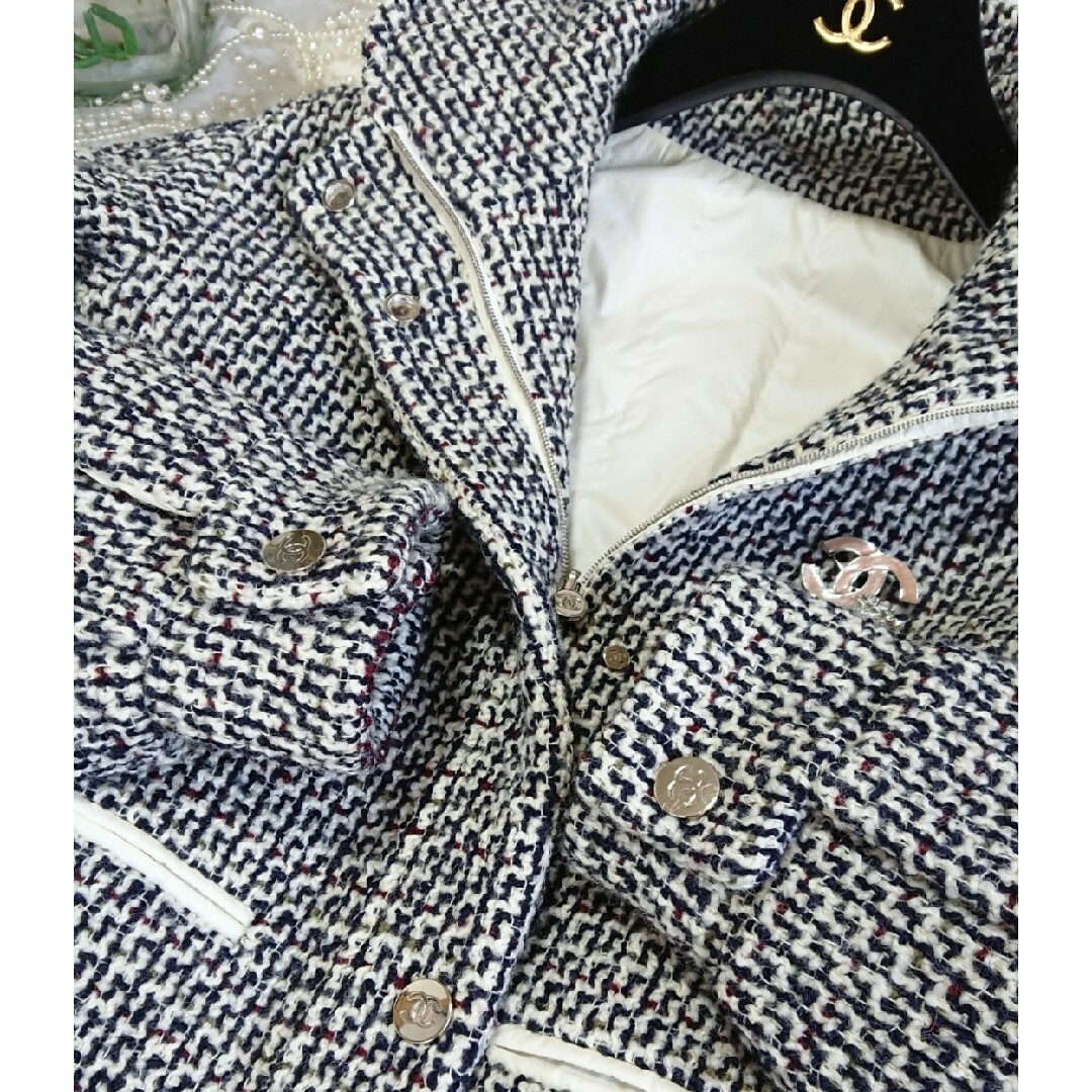 CHANEL - シャネル ダウン ジャケット❤️ロゴ・ツイード CHANEL - シャネル ダウン ジャケット❤️ロゴ・ツイード