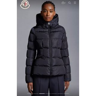 モンクレール(MONCLER)の人気　モンクレールAVOCE ショートダウンジャケット　ナイトブルー(紺色)(ダウンジャケット)