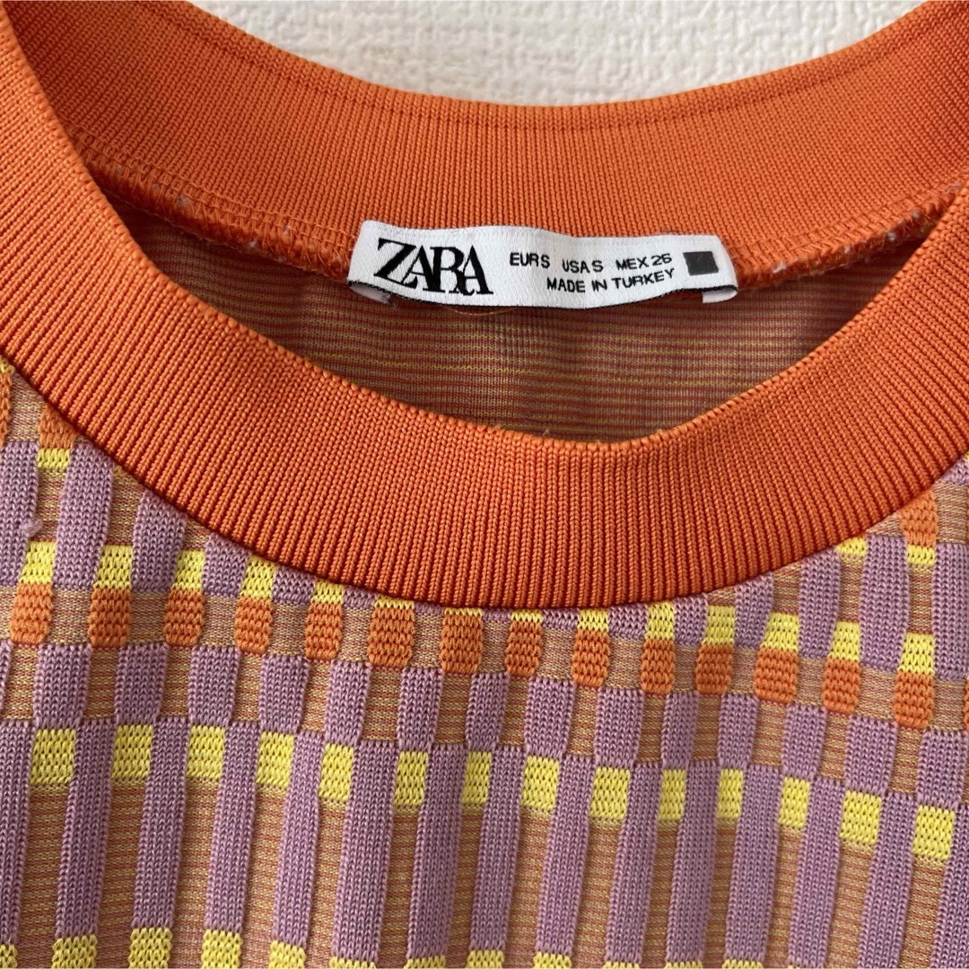ZARA(ザラ)の【ZARA】　マルチカラー　半袖カットソー レディースのトップス(カットソー(半袖/袖なし))の商品写真