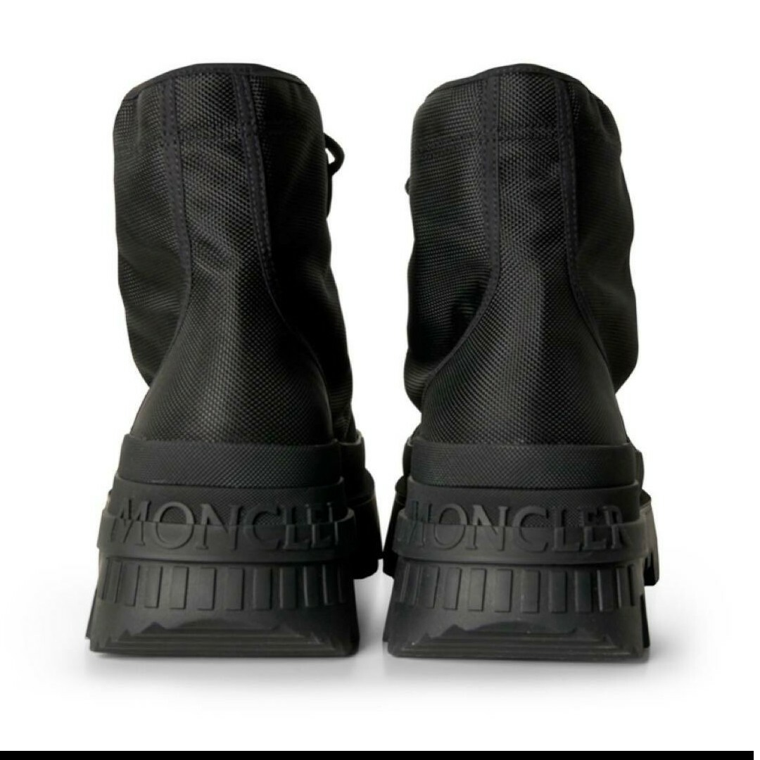 MONCLER(モンクレール)のMONCLER HYKE  HYKE DESERTYX ANKLE BOOTS メンズの靴/シューズ(ブーツ)の商品写真