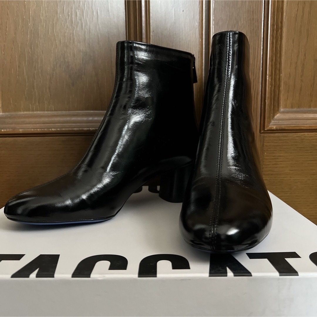 STACCATO(スタッカート)の【新品】STACCATO マーリーカラーブーツ　23.0cm レディースの靴/シューズ(ブーツ)の商品写真