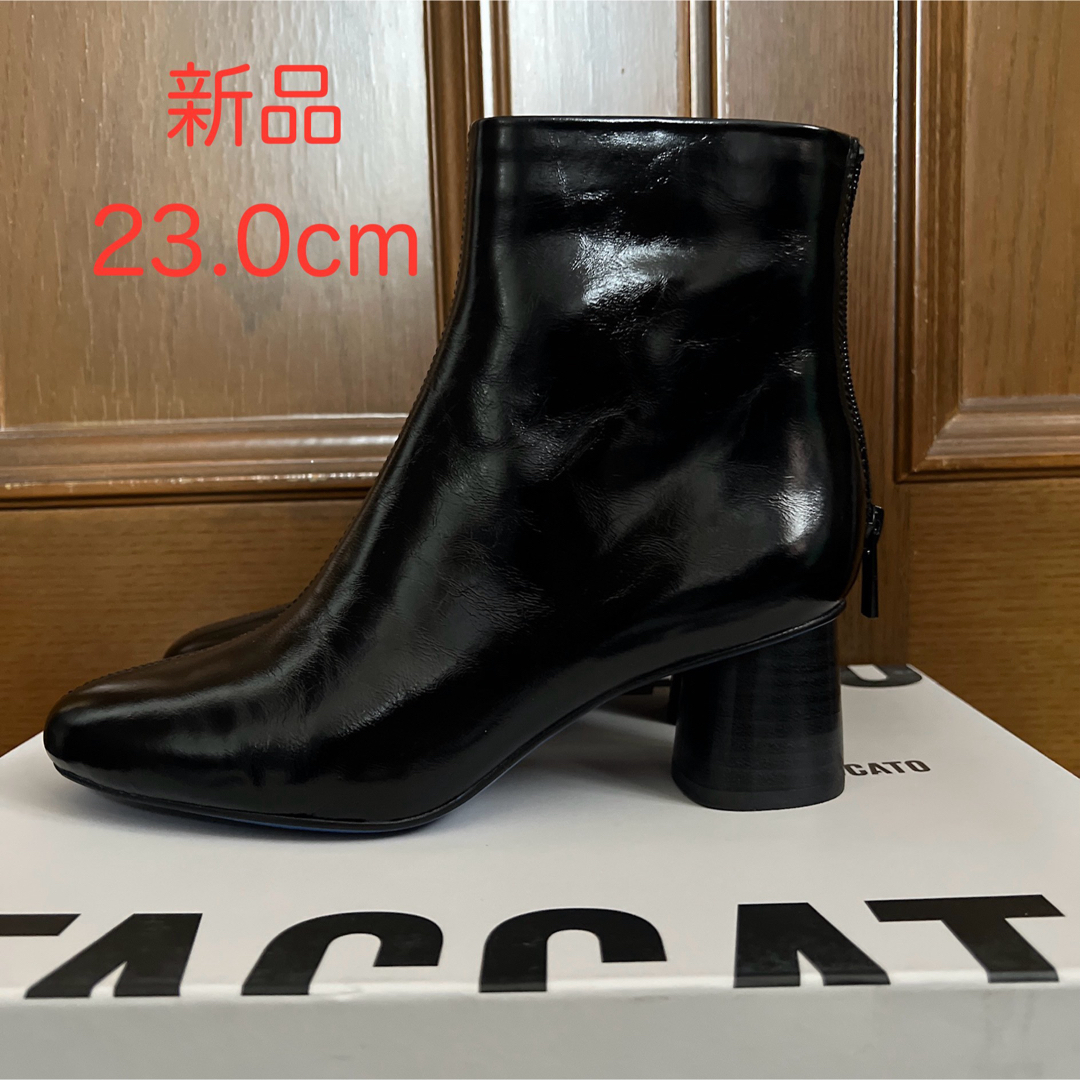 STACCATO(スタッカート)の【新品】STACCATO マーリーカラーブーツ　23.0cm レディースの靴/シューズ(ブーツ)の商品写真