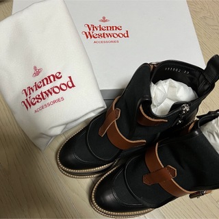 ヴィヴィアン(Vivienne Westwood) ブーツ(レディース)の通販 100点以上