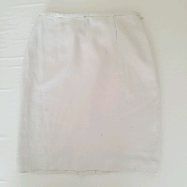 JUSGLITTY(ジャスグリッティー)のJUSGLITTY　バックフリルタイトスカート レディースのスカート(ひざ丈スカート)の商品写真