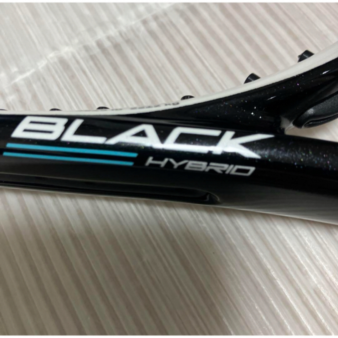 Prince(プリンス)の送料無料 新品PRINCE 硬式 テニス ラケット HYB BLACK ケース付 スポーツ/アウトドアのテニス(ラケット)の商品写真