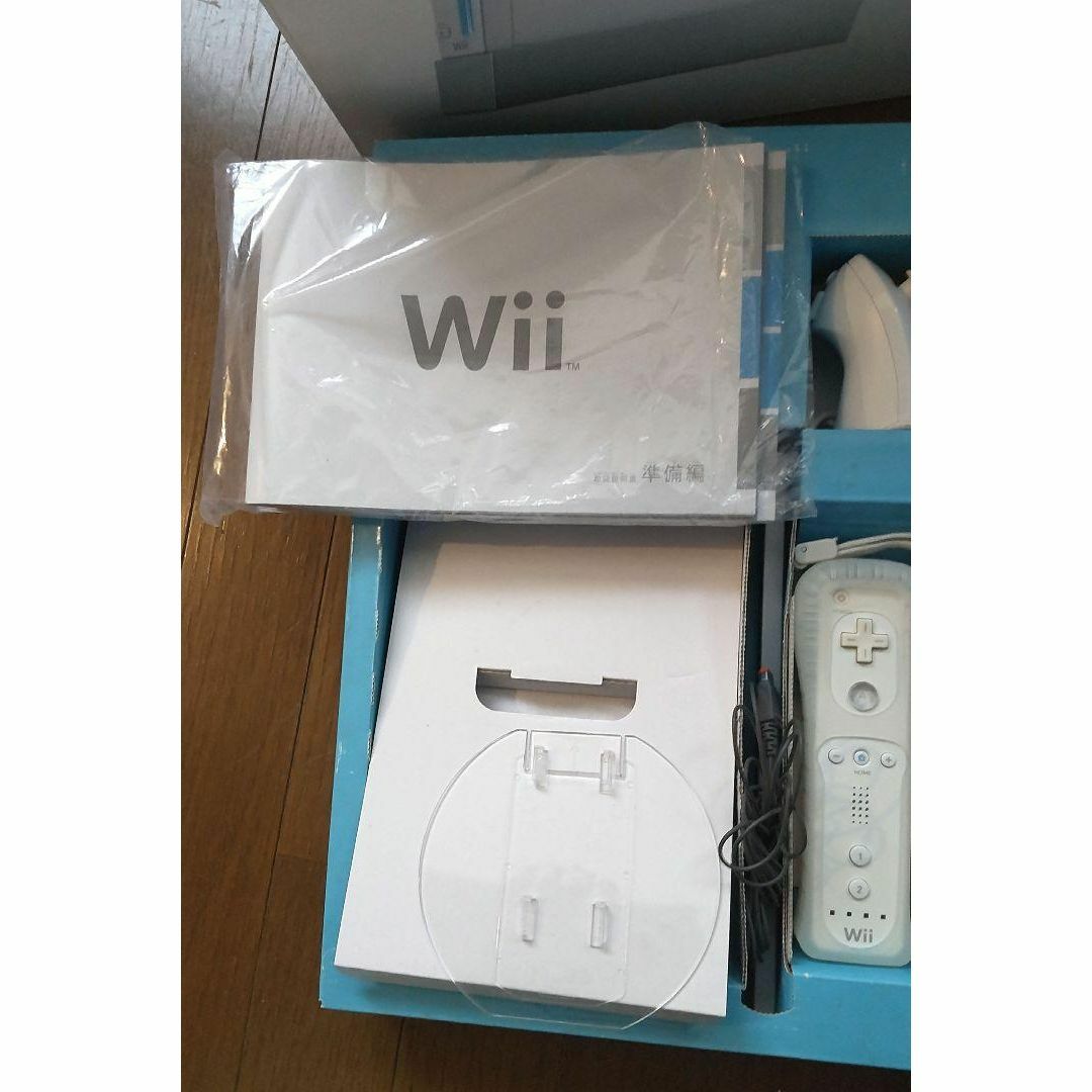 Wii(ウィー)の【お家でスポーツを!】任天堂 Wii RVL-S-WD 動作確認済⑨-2 エンタメ/ホビーのゲームソフト/ゲーム機本体(家庭用ゲーム機本体)の商品写真