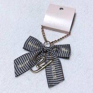 メゾンドフルール(Maison de FLEUR)のMaison de FLEUR イニシャルチャーム(バッグチャーム)