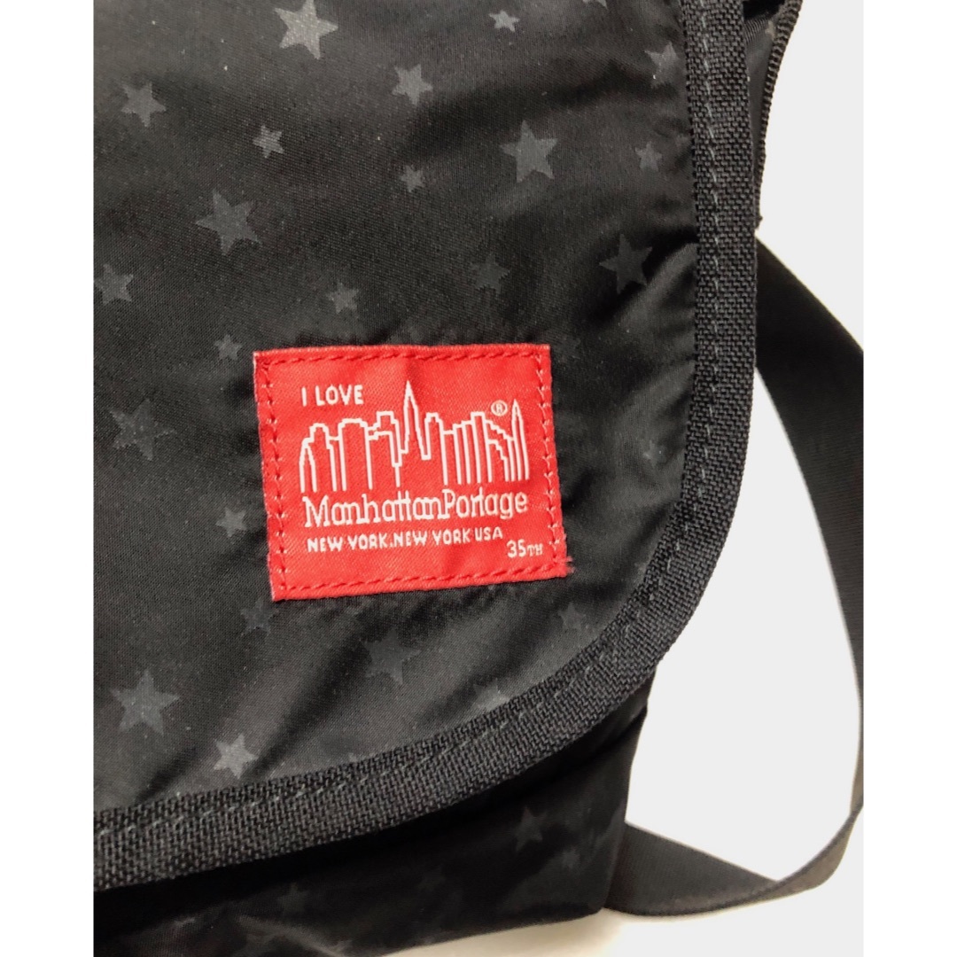 Manhattan Portage(マンハッタンポーテージ)のマンハッタンポーテージ 35周年 星柄 メッセンジャーバッグ 24010710  レディースのバッグ(ショルダーバッグ)の商品写真