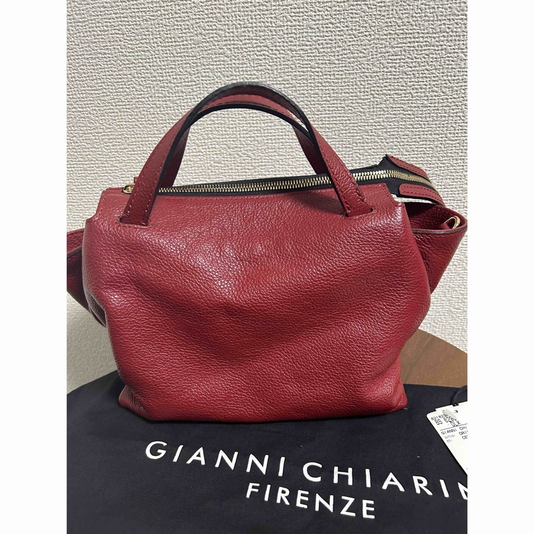 GIANNI CHIARINI(ジャンニキャリーニ)のGIANNI CHIARINI ORIGAMI CERALACCA  レディースのバッグ(ショルダーバッグ)の商品写真