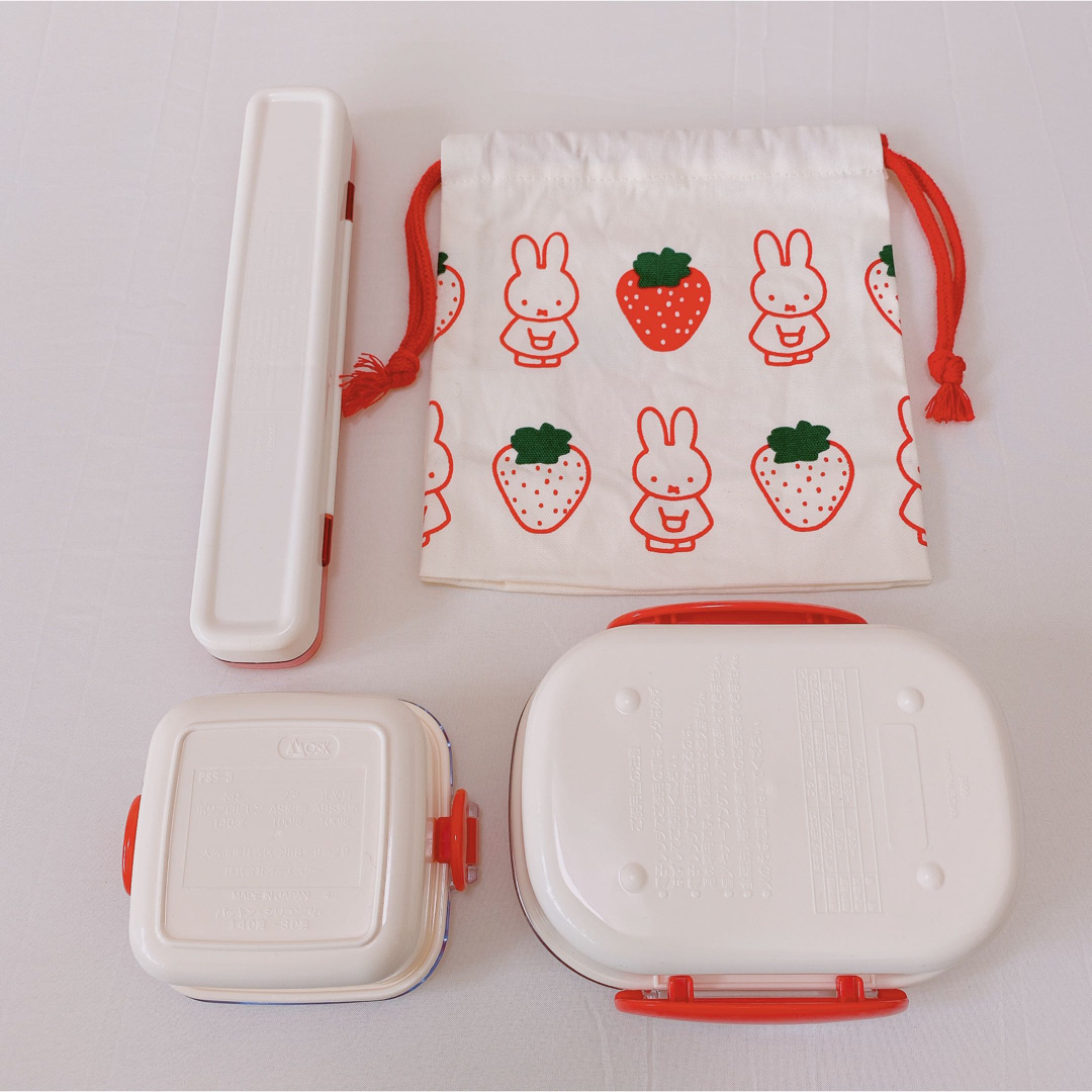 miffy(ミッフィー)のミッフィーいちごランチボックス4点set インテリア/住まい/日用品のキッチン/食器(弁当用品)の商品写真