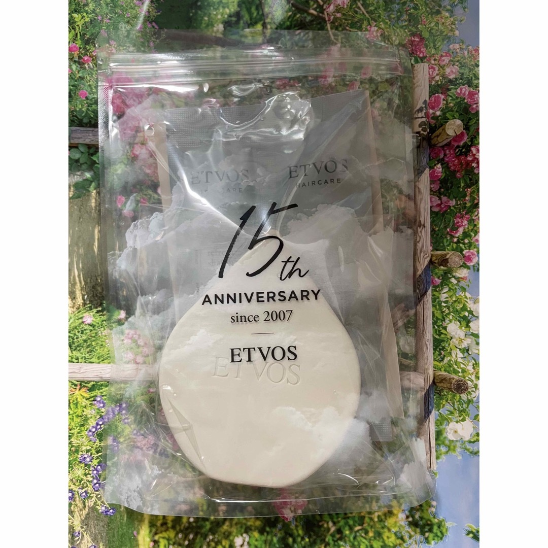 ETVOS(エトヴォス)のエトヴォスリラクシングマッサージブラシ コスメ/美容のヘアケア/スタイリング(ヘアブラシ/クシ)の商品写真