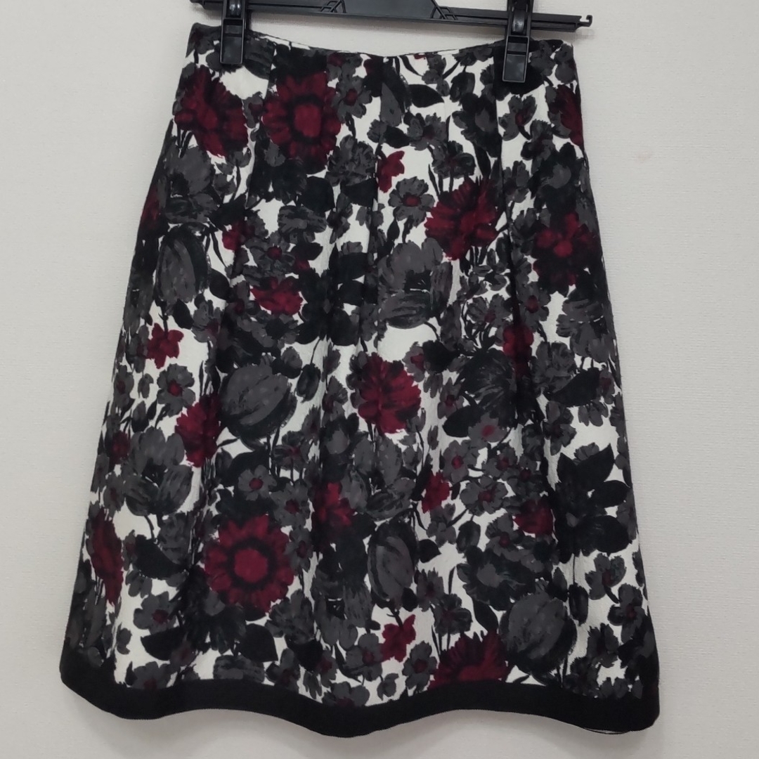 M'S GRACY(エムズグレイシー)の中古エムズグレイシースカート レディースのスカート(ひざ丈スカート)の商品写真