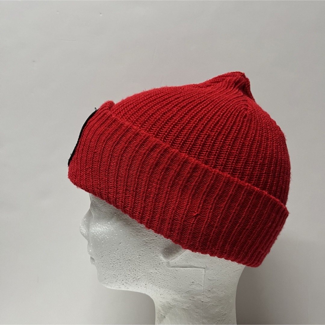 THRASHER(スラッシャー)のINDEPENDENT × THRASHER BEANIE Red メンズの帽子(ニット帽/ビーニー)の商品写真