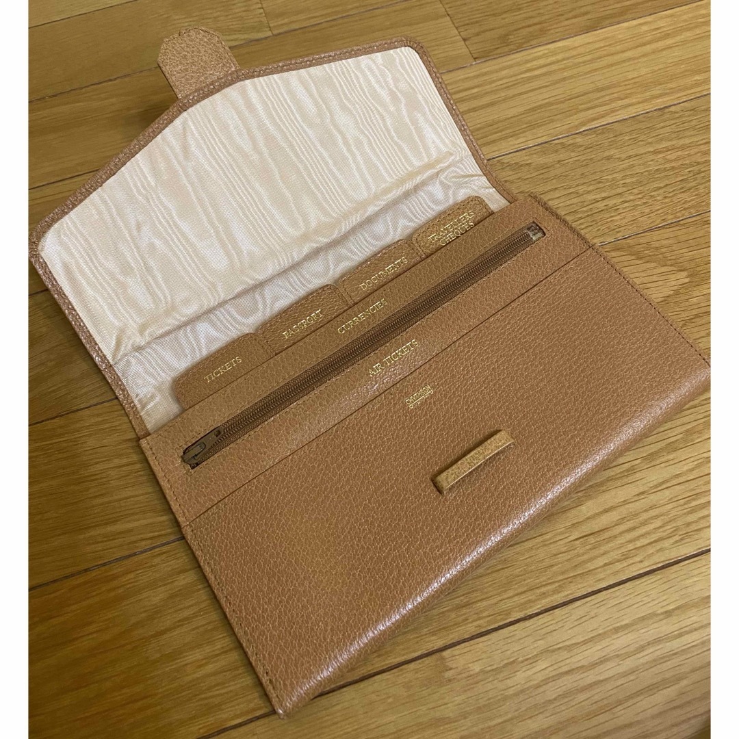 Smythson(スマイソン)の【スマイソン】レザートラベルウォレット インテリア/住まい/日用品の日用品/生活雑貨/旅行(旅行用品)の商品写真