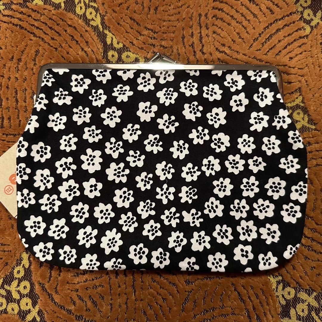 marimekko(マリメッコ)のレア! 新品 未使用 marimade マリメッコ がま口 プケッティ マリロゴ レディースのファッション小物(ポーチ)の商品写真