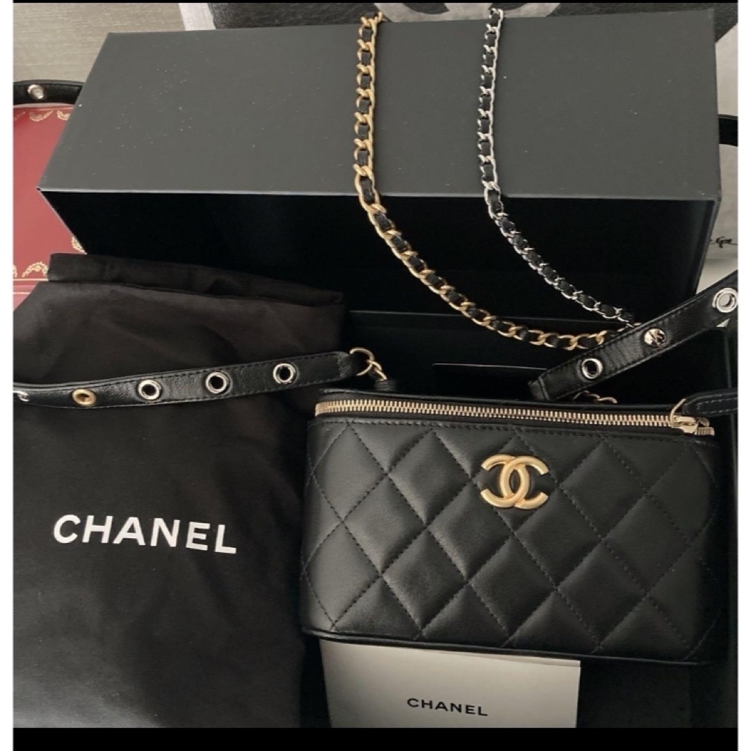 CHANEL(シャネル)のCHANEL シャネル　レア　バニティ　チェーン　バッグ レディースのバッグ(ショルダーバッグ)の商品写真