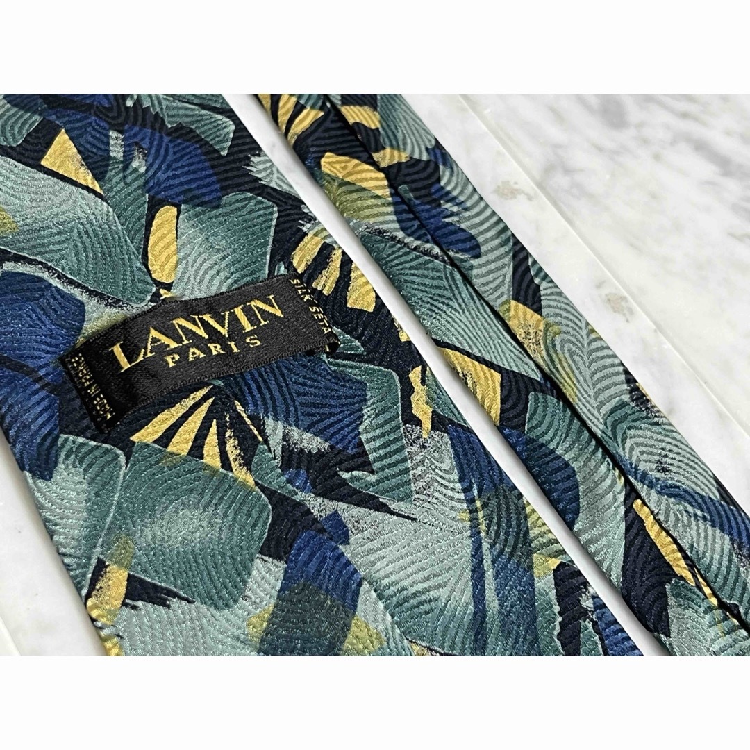 LANVIN(ランバン)の未使用品 LANVIN マルチカラー レア品 総柄 オシャレ メンズのファッション小物(ネクタイ)の商品写真