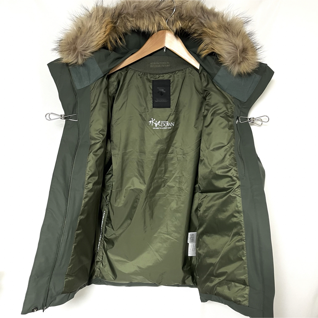 DESCENTE(デサント)のB&Y DESCENTE MIZUSAWA DOWN ファー付き グリーン M レディースのジャケット/アウター(ダウンジャケット)の商品写真