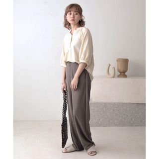 ブージュルード(Bou Jeloud)のBab  【WEB限定】ハイウェスト麻ライクストレートパンツ　グレー　新品(カジュアルパンツ)