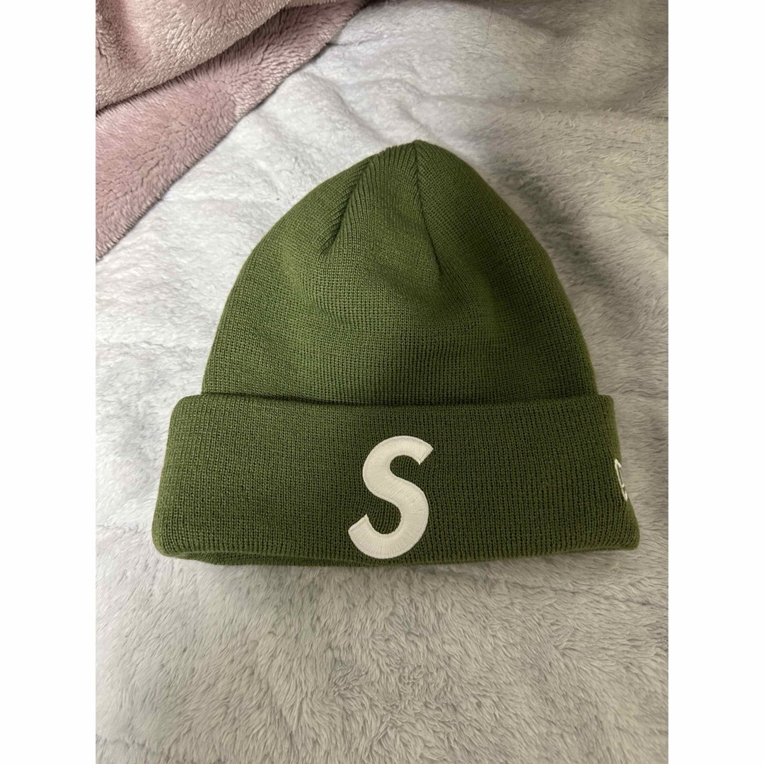 Supreme(シュプリーム)の【限界割引】Supreme 23AW New Era S Logo Beanie メンズの帽子(ニット帽/ビーニー)の商品写真