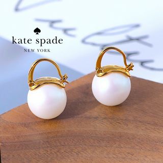 ケイトスペードニューヨーク(kate spade new york)の【新品♠️本物】ケイトスペード 一粒パールドロップピアス(ピアス)