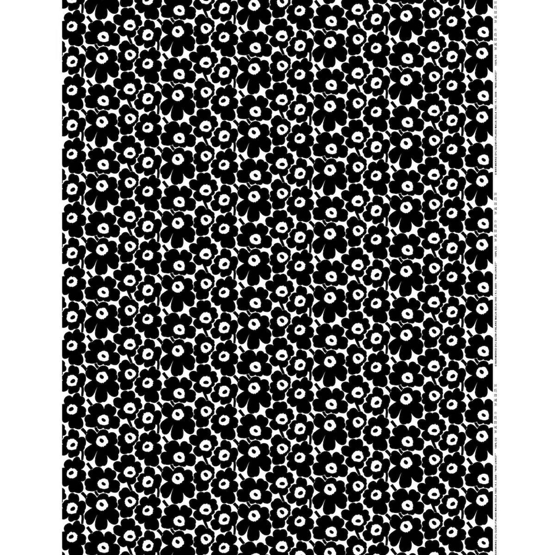 marimekko(マリメッコ)のマリメッコ Mini Unikko コットンファブリック 1m ハンドメイドの素材/材料(生地/糸)の商品写真