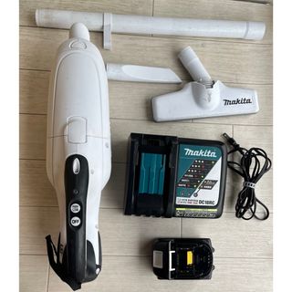 マキタ(Makita)のマキタ  コードレス掃除機　CL 182FD 　充電器セット付き(掃除機)