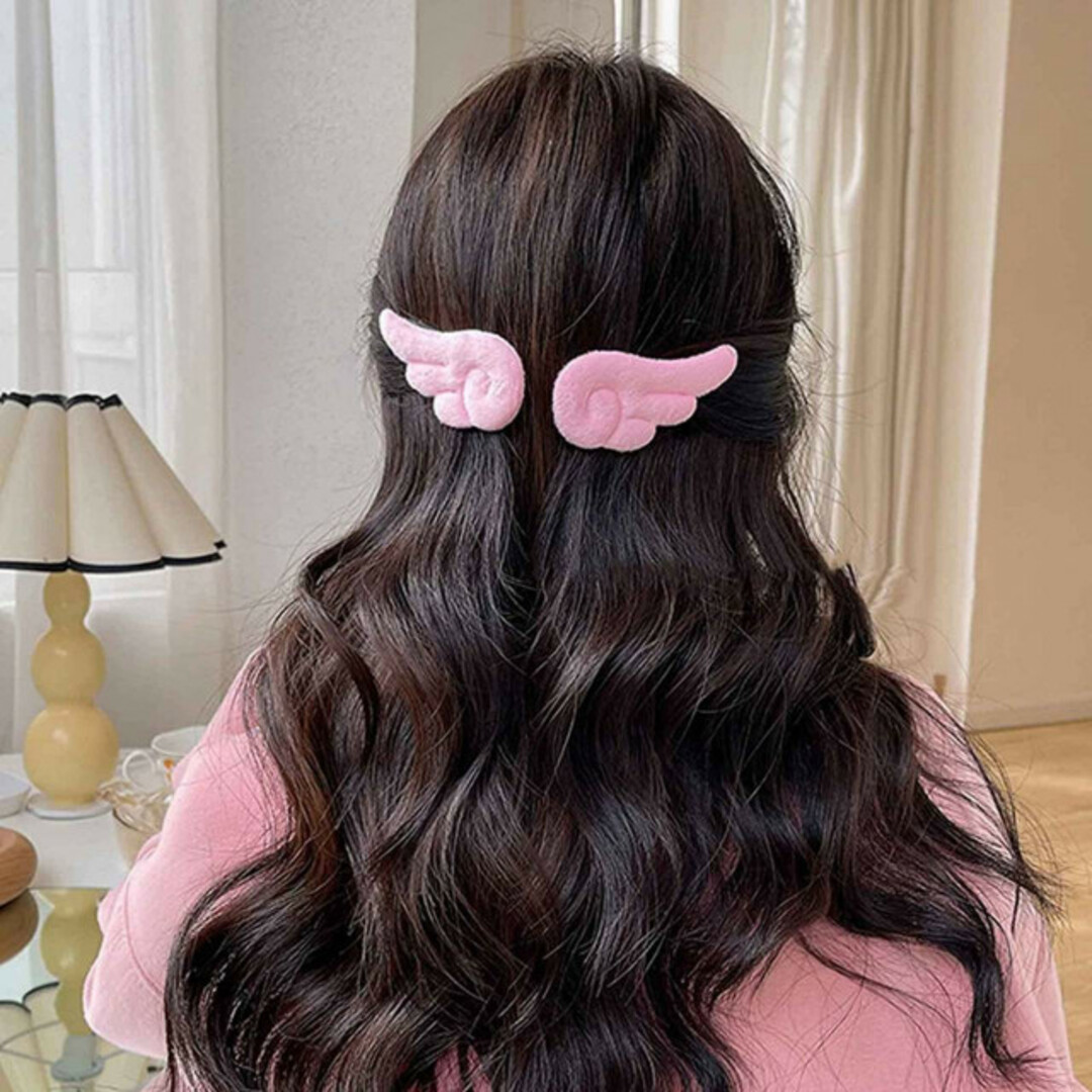 ピンク　天使の羽　ヘアピン　ヘアクリップ　2個　バレッタ　サイドクリップ　はね レディースのヘアアクセサリー(ヘアピン)の商品写真