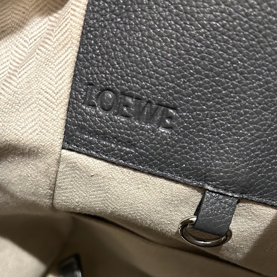 LOEWE(ロエベ)のロエベ　LOEWE ハンモック　ハンモックミニ　グレー レディースのバッグ(ショルダーバッグ)の商品写真