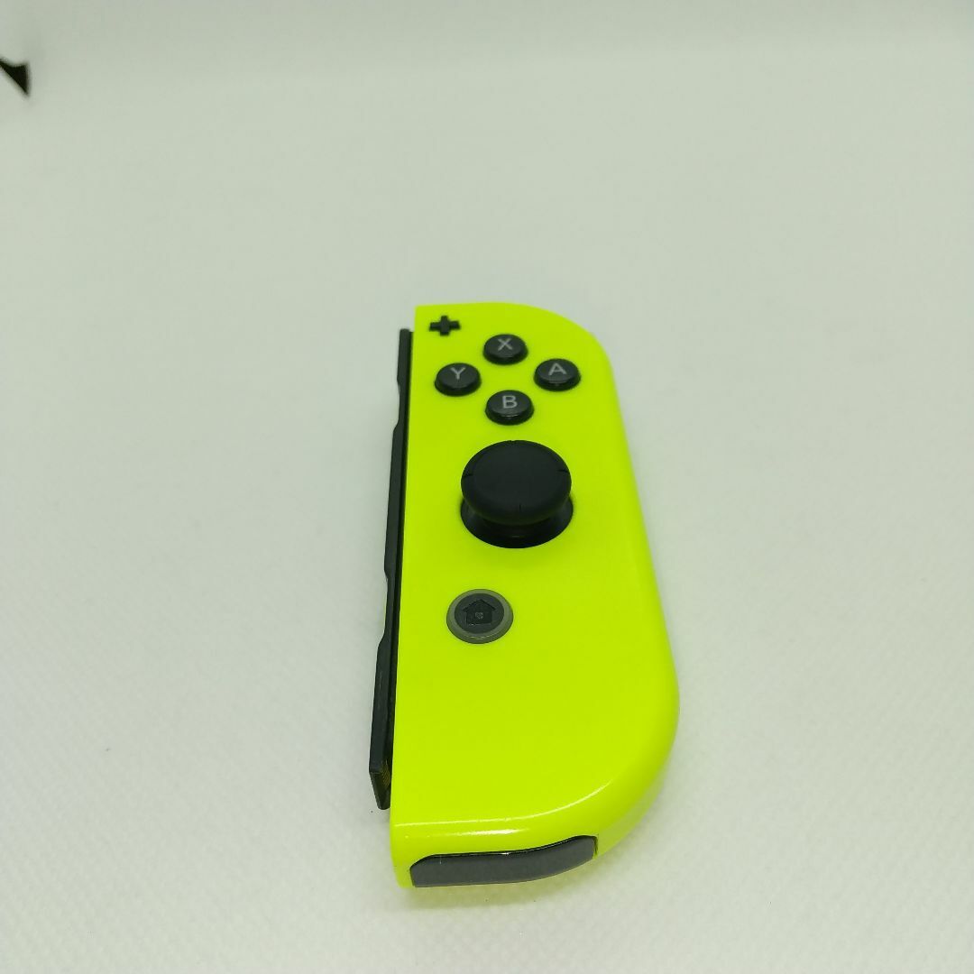 Nintendo Switch(ニンテンドースイッチ)の【大人気】⑥Switch ジョイコン　ネオンイエロー　右のみ(R) 任天堂純正品 エンタメ/ホビーのゲームソフト/ゲーム機本体(家庭用ゲーム機本体)の商品写真