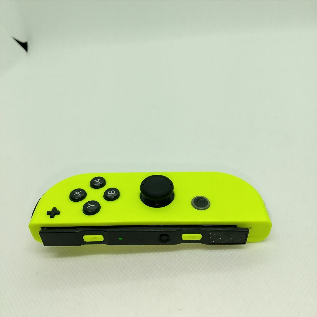 Nintendo Switch(ニンテンドースイッチ)の【大人気】⑥Switch ジョイコン　ネオンイエロー　右のみ(R) 任天堂純正品 エンタメ/ホビーのゲームソフト/ゲーム機本体(家庭用ゲーム機本体)の商品写真