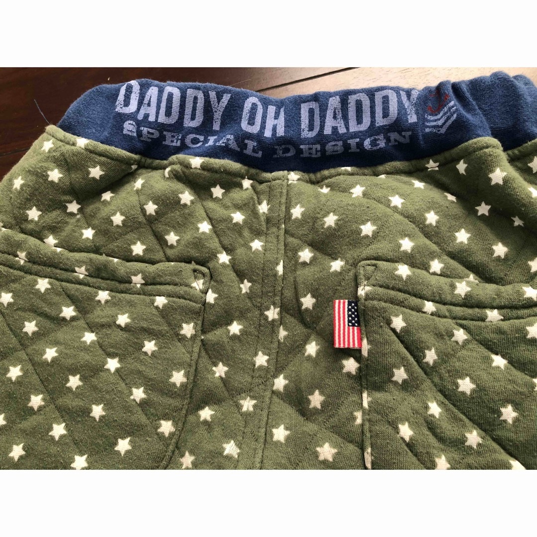 daddy oh daddy(ダディオーダディー)の★ダディオダディ★キッズ★暖パン　中綿キルティング　星総柄　カーキ　130★ キッズ/ベビー/マタニティのキッズ服男の子用(90cm~)(パンツ/スパッツ)の商品写真