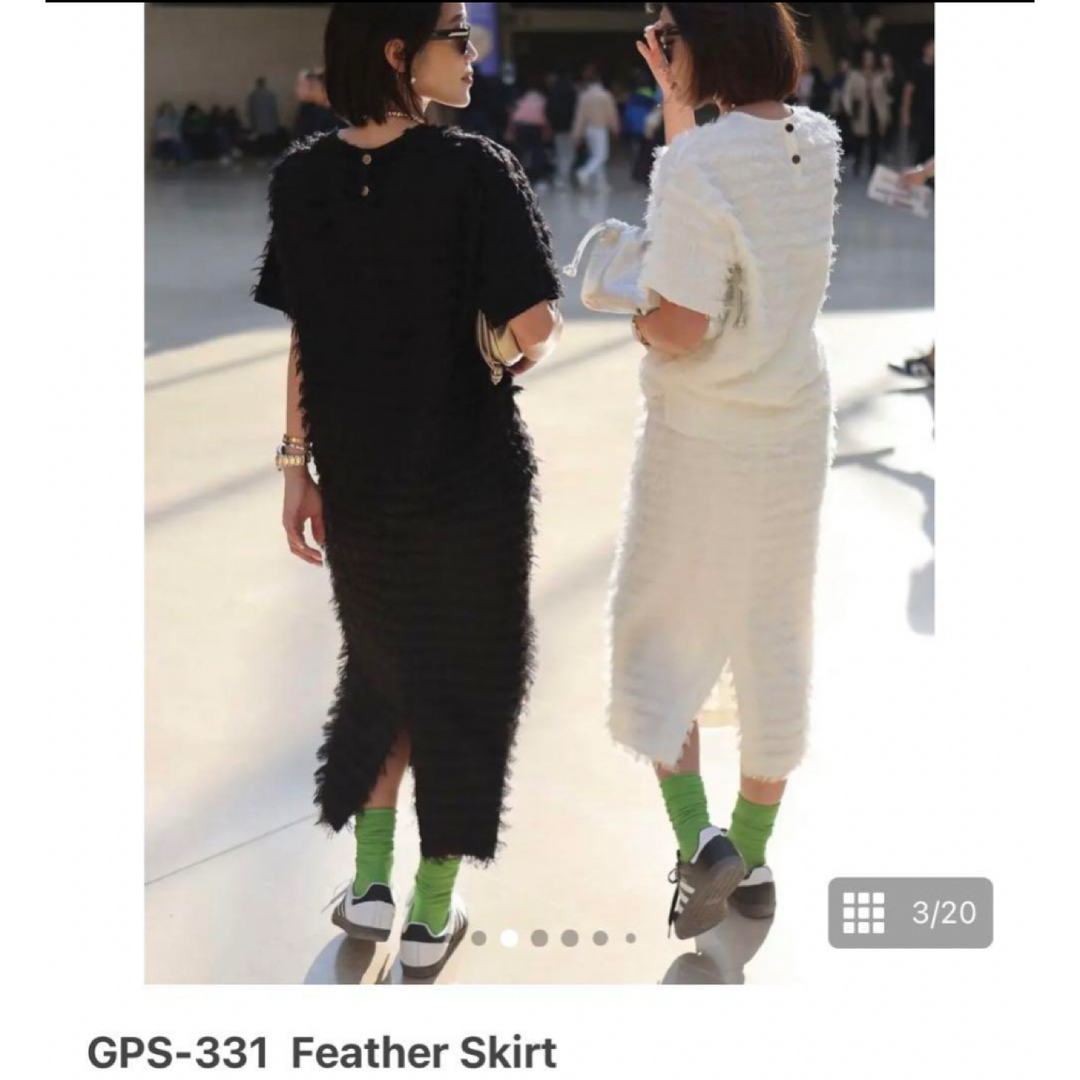 GYPSOPHILA(ジプソフィラ)のジプソフィア　 gypsohila  フェザースカート  ホワイト  レディースのスカート(ひざ丈スカート)の商品写真