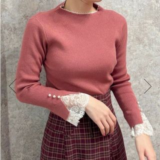 アクシーズファム(axes femme)のお値下げしました。HOTfemmeインナー新品タグ付き未使用。(ニット/セーター)