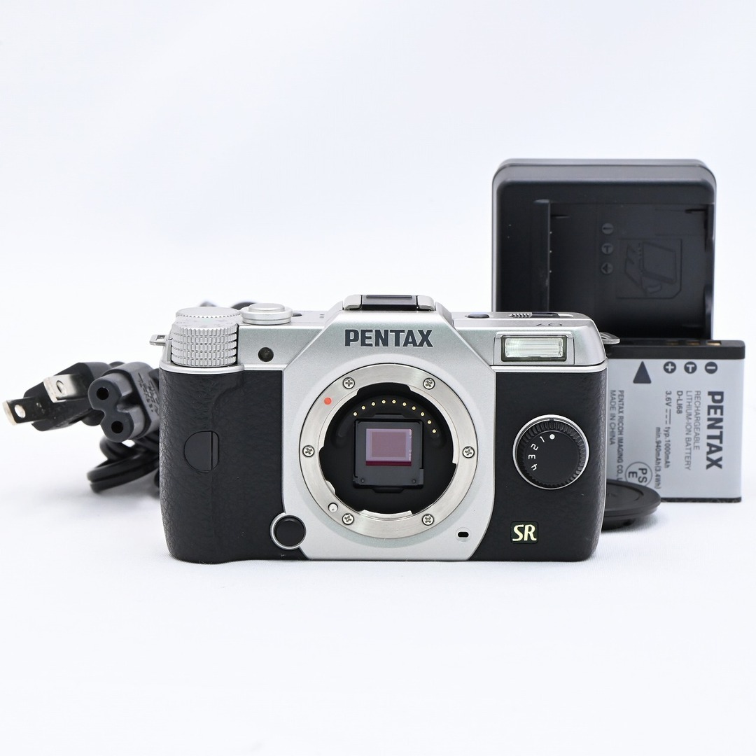 PENTAX(ペンタックス)のPENTAX Q7 ボディ シルバー スマホ/家電/カメラのカメラ(ミラーレス一眼)の商品写真