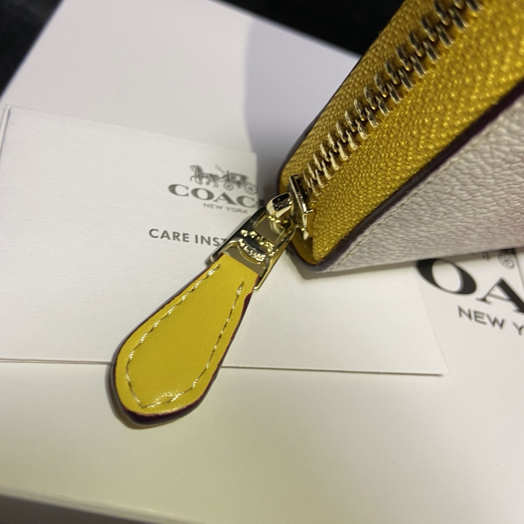 COACH - ギフト⭕️ コーチ おしゃれハッピーカラー イエローエッジ 長 COACH - ギフト⭕️ コーチ おしゃれハッピーカラー イエローエッジ 長