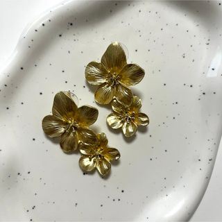 ゴールドピアス　ウエディング(ピアス)